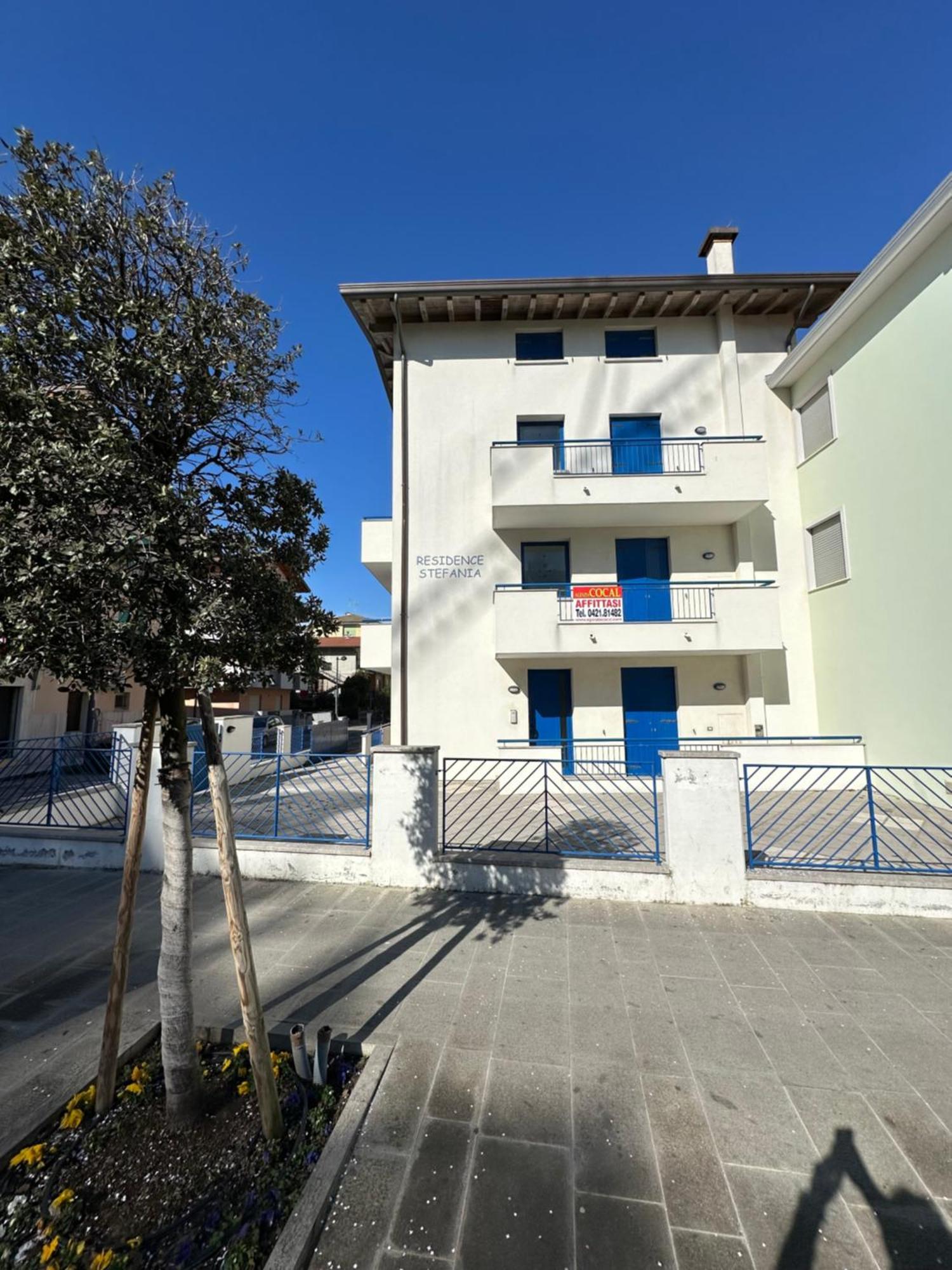 Residence Stefania Attici Su 2 Livelli - Agenzia Cocal Каорле Экстерьер фото