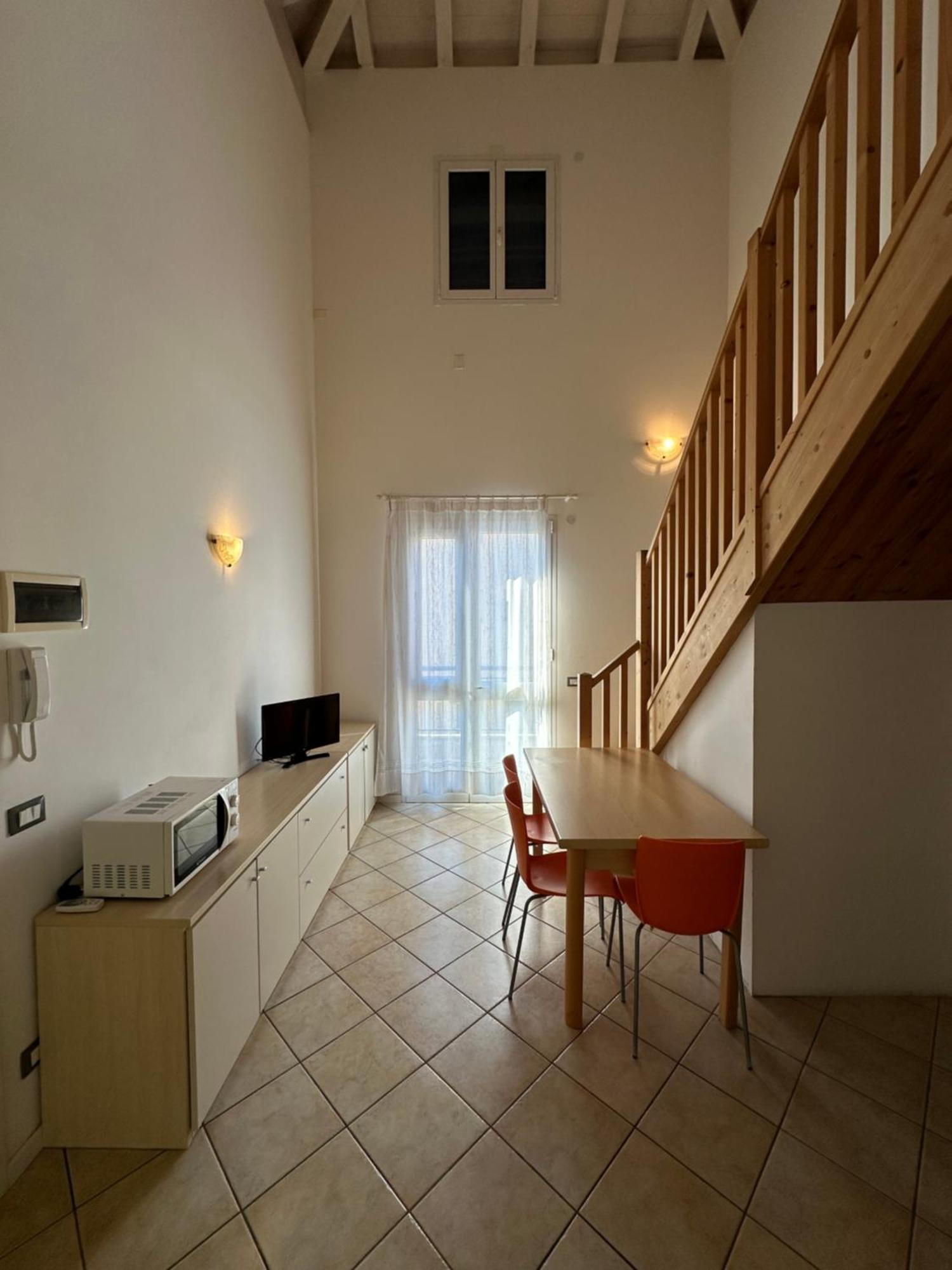 Residence Stefania Attici Su 2 Livelli - Agenzia Cocal Каорле Экстерьер фото